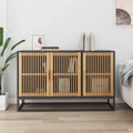 Das Sideboard verbindet seine Form mit Holzwerkstoff und Metall