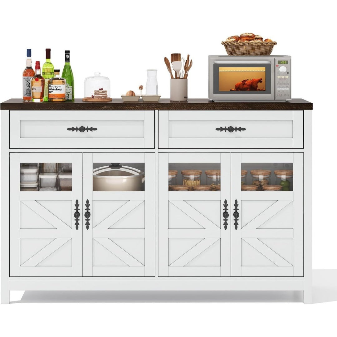 Das Sideboard vereint 4 Tueren mit 2 Schubladen